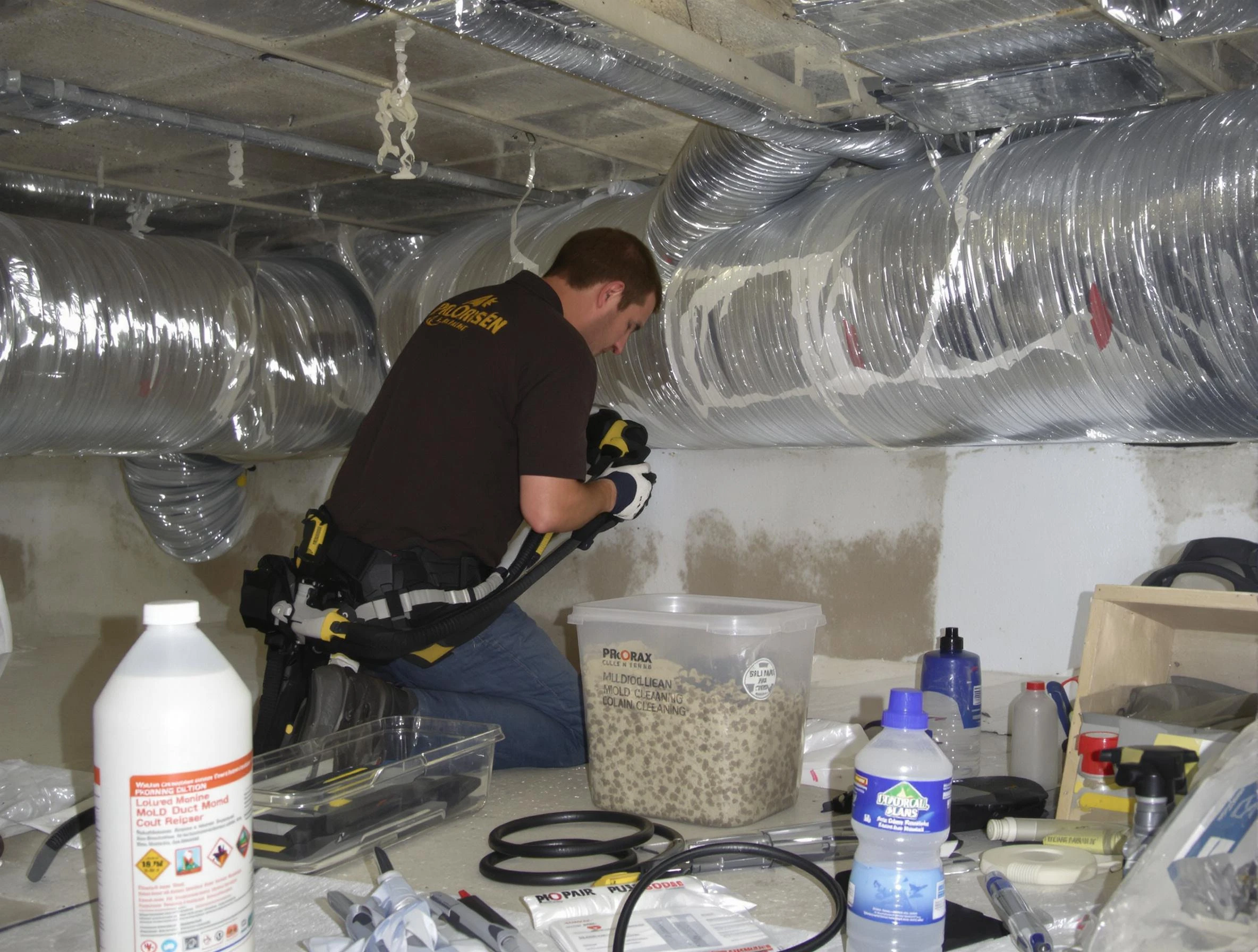 Coolidge Air Duct Cleaning specialist performing professional mold removal from air ducts in Coolidge